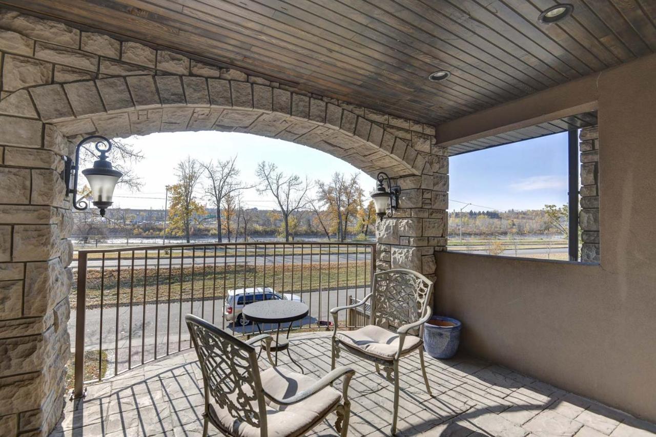 Westmount River Inn YYC Екстериор снимка