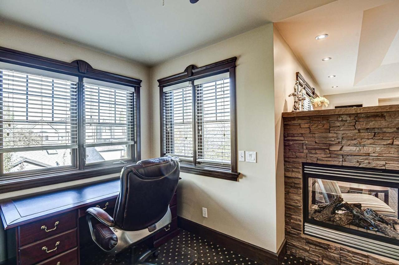 Westmount River Inn YYC Екстериор снимка