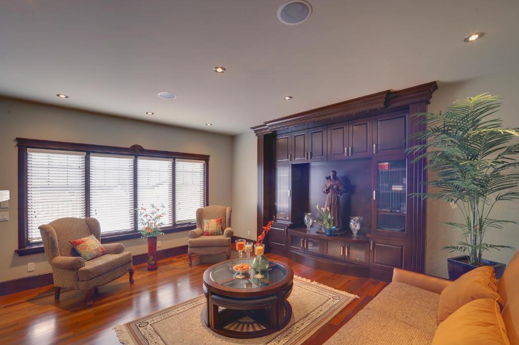 Westmount River Inn YYC Екстериор снимка