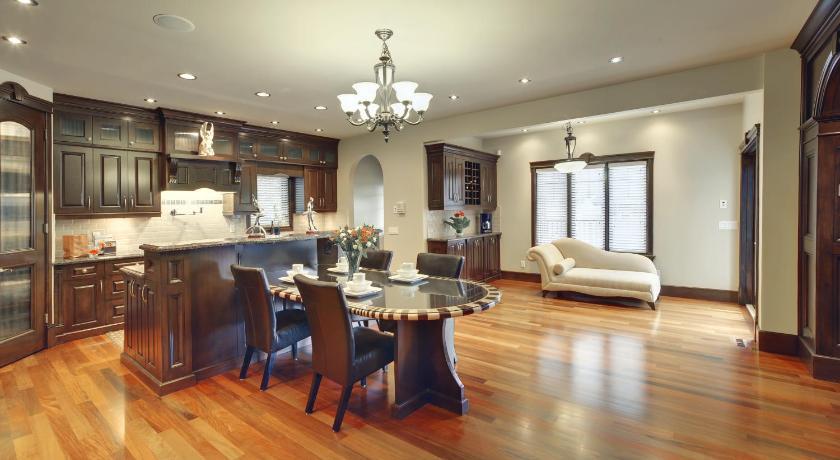 Westmount River Inn YYC Екстериор снимка