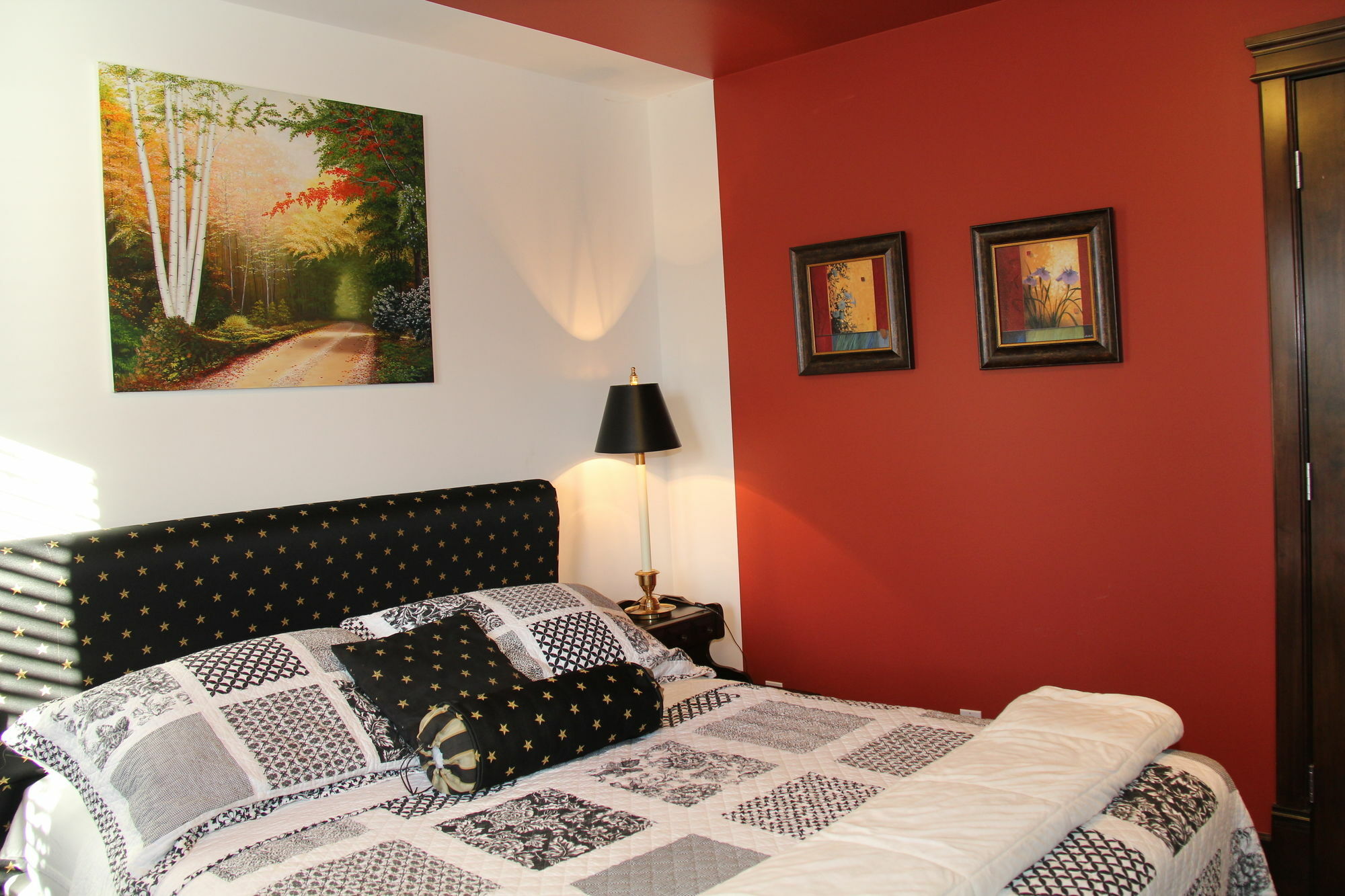 Westmount River Inn YYC Екстериор снимка