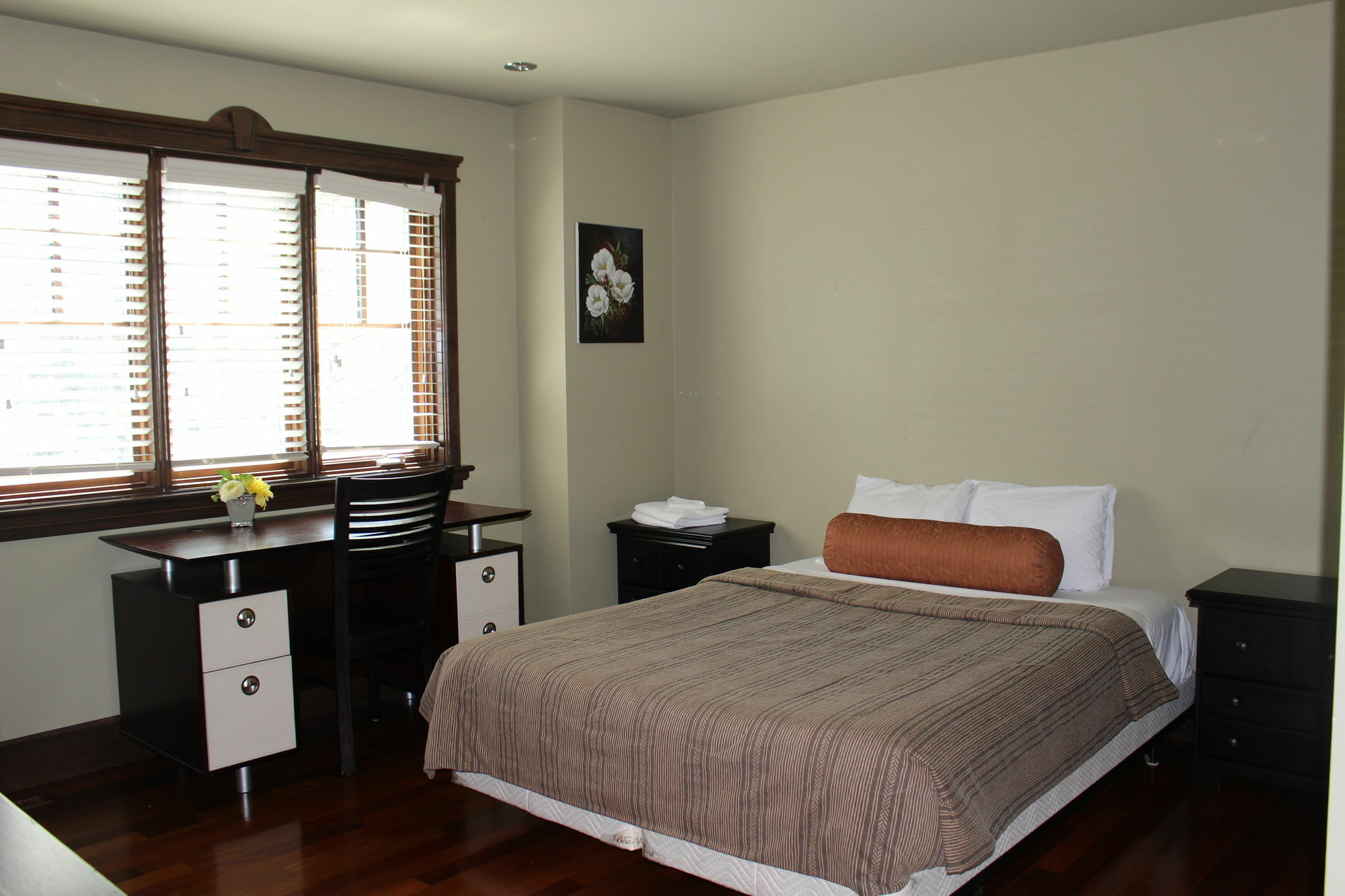 Westmount River Inn YYC Екстериор снимка