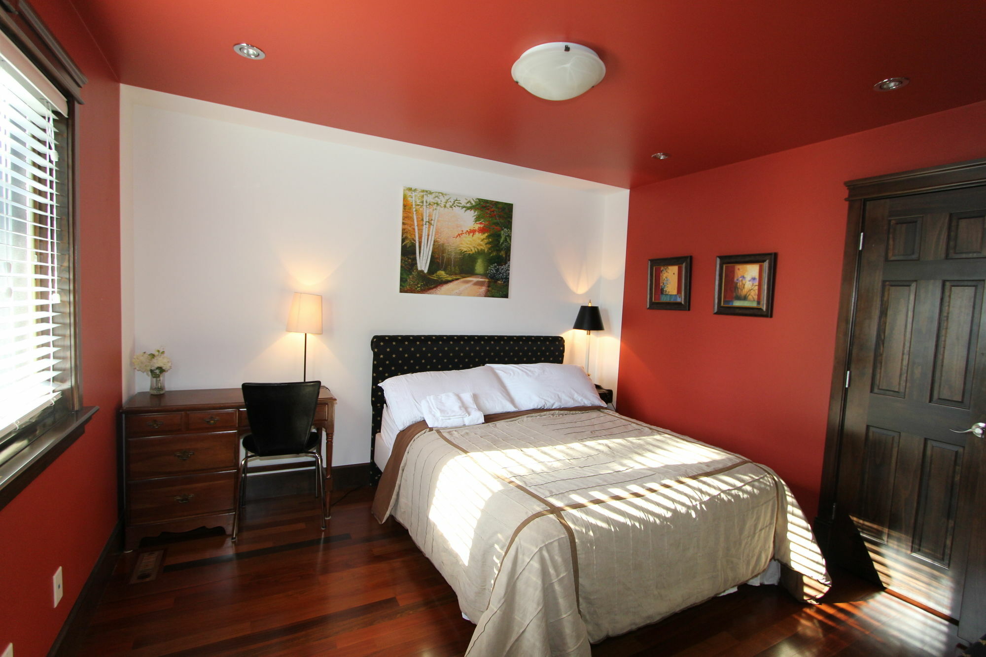 Westmount River Inn YYC Екстериор снимка