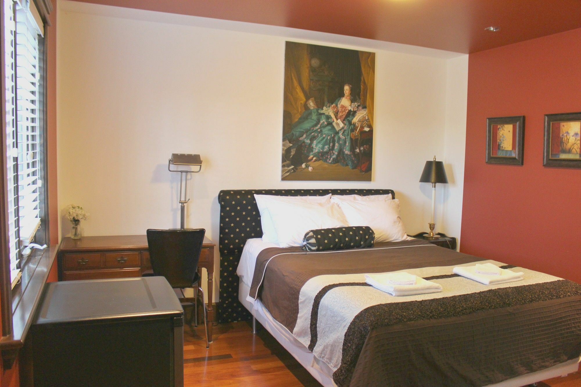 Westmount River Inn YYC Екстериор снимка